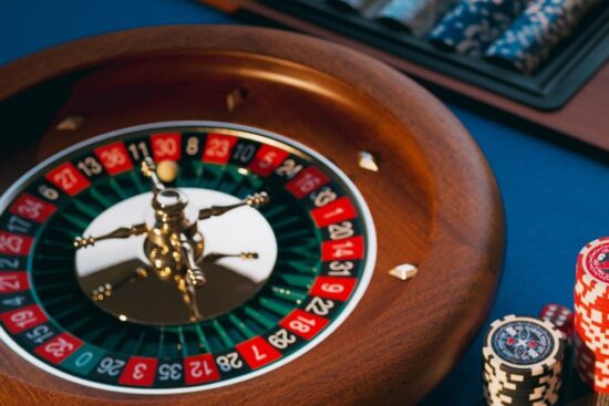 How to Recognize and Take Advantage of Patterns in Online Roulette